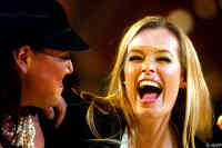   zij is het NIET gelukt !
