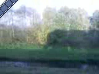 Zal ik een auto zoeken of een abo halen... Overvolle bus met schoolkids en een trein die niet boven de 30 komt.