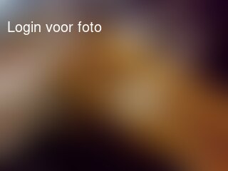 wat een heerlijkheid:
 lekker rommelen aan de bootlatten in de schuur! Lekker Veronica erbij