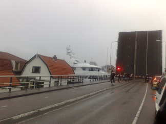 Geen lullig bootje dat even door de brug ging