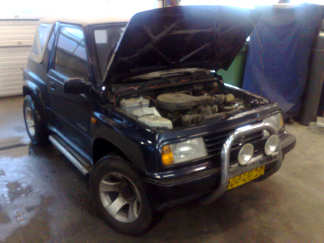 En nieuwe batterij in de land rover , ik bedoel suzuki ...