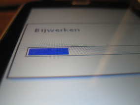 Wil je vroeg naar bed, gooit Nokia een firmware over de schutting...