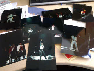 Ik kijk nog maar eens naar de fotos die ik ooit bij een concert
 maakte...ben wel blij dat ik naar die concerten geweest ben, was toch wel
 uniek!