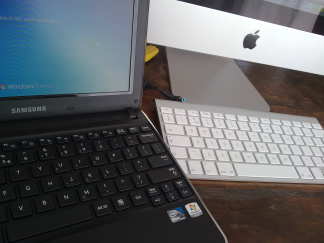 Installing Samsung netbook N210 en die heeft eigenlijk zelfde
 toetsenbord als de iMac