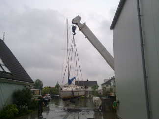 Bootje uit het water