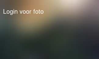 Volgens mij kan de motor weer op het bootje...blij van!