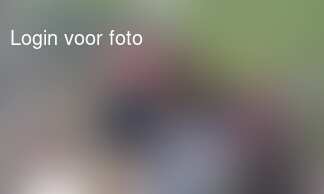 Mij onbekende meisjes hadden in het speeltuintje besloten dat  Mathijs geschminkt moest worden.