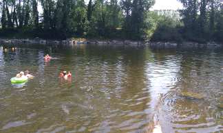 Waterpret in de rivier met Doffies
