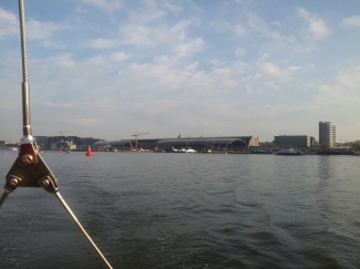 Uit Amsterdam klinkt al muziek 