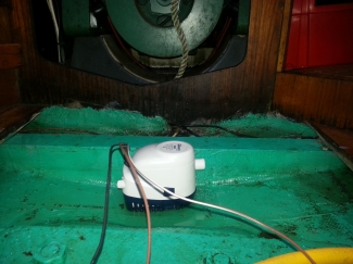 Dat is nou weer jammer, hij past niet onder de vloer