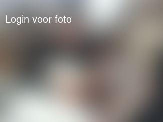 Trots op haar kleine neefje 