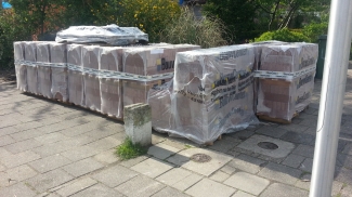 Kolonisten in Woubrugge, iemand steen nodig? 