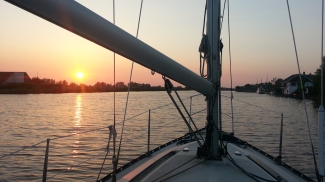 Dat befoelde ik dus.  Ook maar even de zeilen gaan halen... 