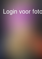 Blij Pietje! Eerst winnen met de voetbal en dan de Sint een hand gegeven... 