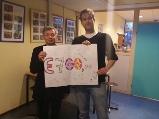 700 euro in ontvangst genomen van de openbare basisschool voor de dierenweide!  