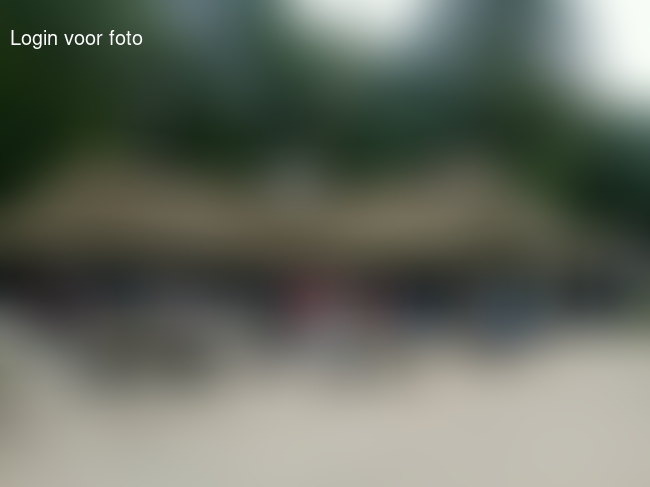 Eline naar schoolkamp gebracht. 