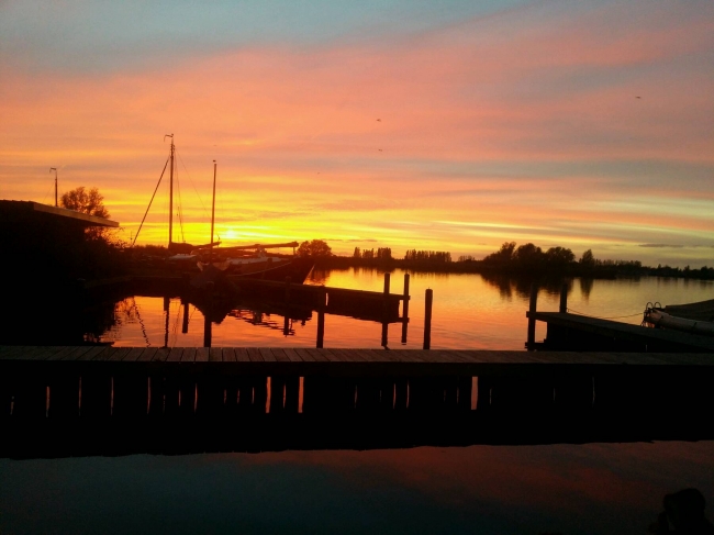Wat een uitzicht bij de einde-weekend-borrel