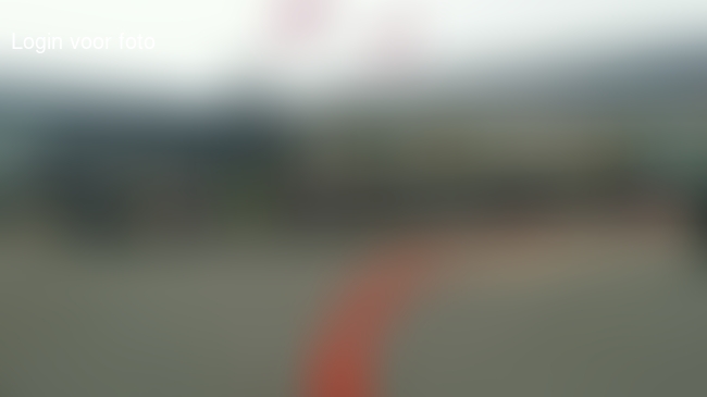 Dochterlief ophalen bij middelbare school 