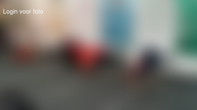 Demonstratie van de breakdancers op de kerstmarkt {mathijs tweede v rechts} 