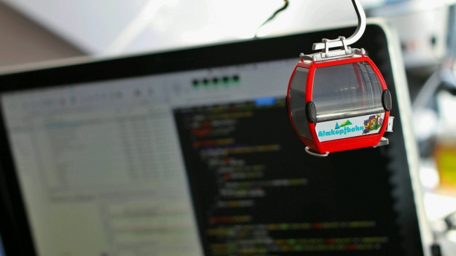 Weer even wennen achter het scherm. Gelukkig de souvenir nog... Ja ja, ik weet het #vooraltijdeenkleuter