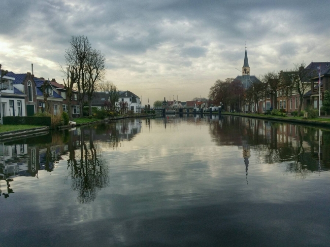 Bootje weer terug in Woubrugge 