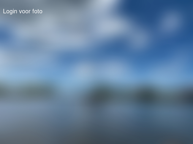 Hoe Hollands! We zijn gespot. Stootwillen hangen nog om de dames aan de overkant te zetten. Daarna lekker gezeild met Mathijs. (Foto Co)